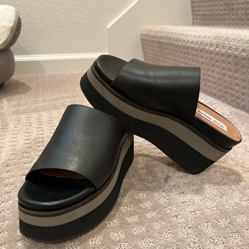 Steve Madden platform sandals